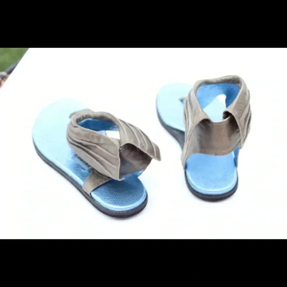 Tsubo sandals